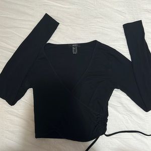 Black longe sleeve crop top